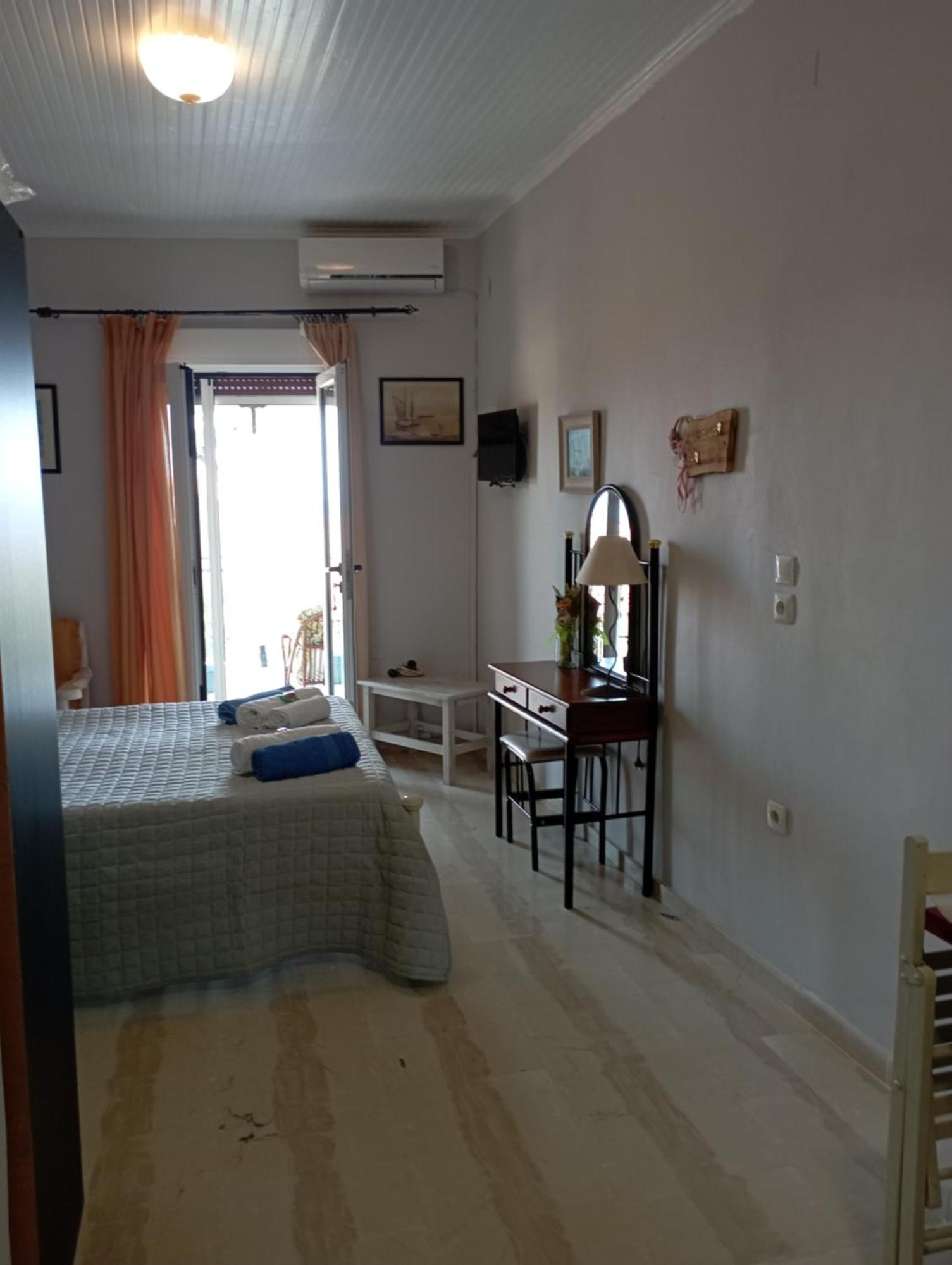 Paxos Apartments Gaios Bagian luar foto