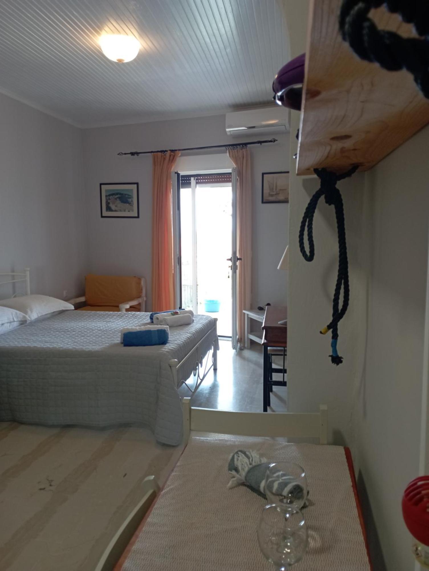 Paxos Apartments Gaios Ruang foto